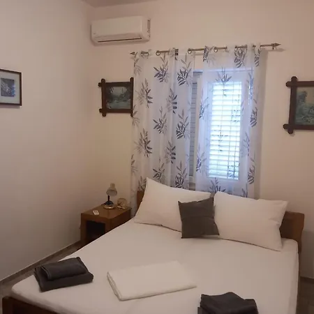Apartment Mediteran Okrug Gornji *